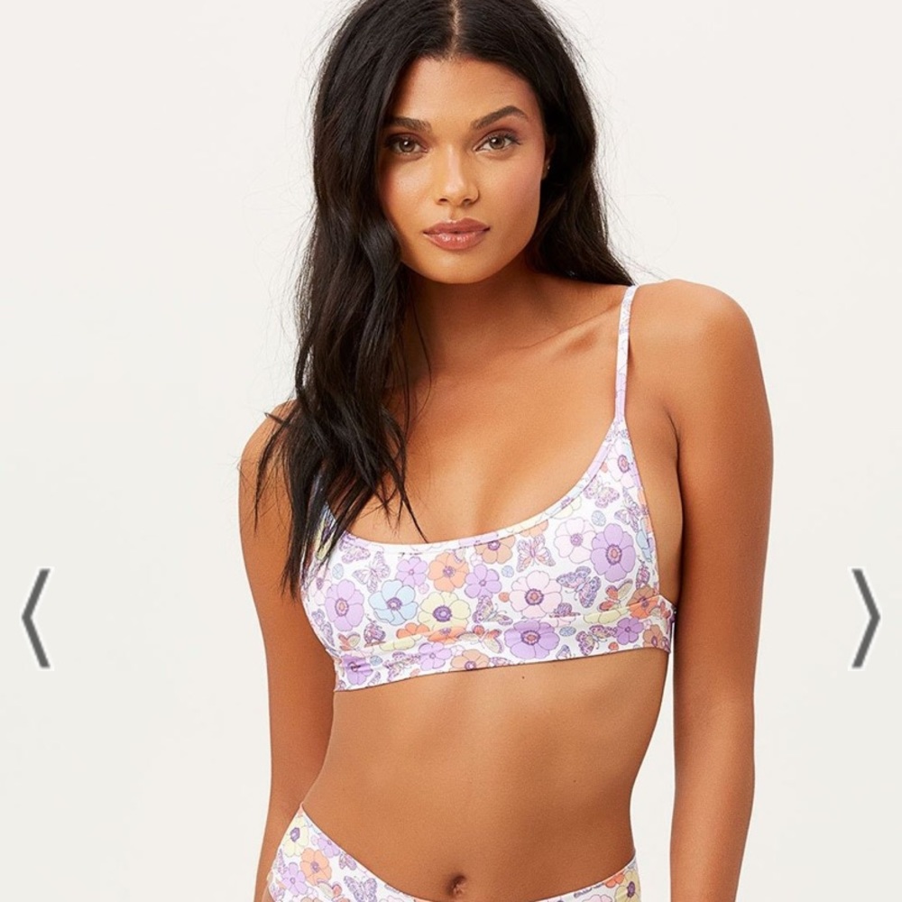 Frankie’s Bikinis Gavin Scooped Bikini Top